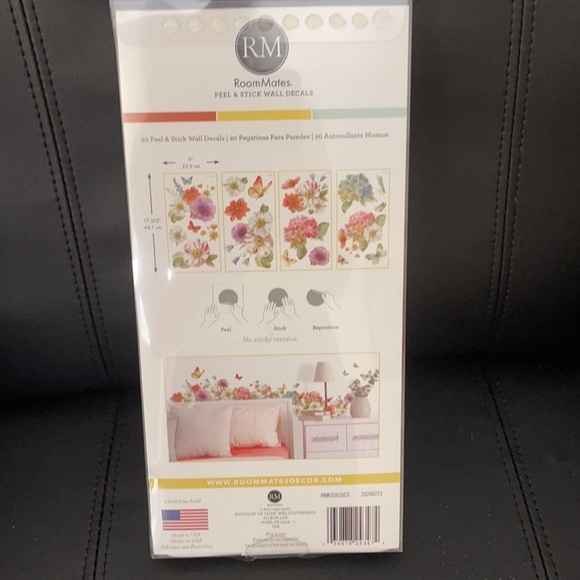 Wall decor​ - Picture 2 of 2